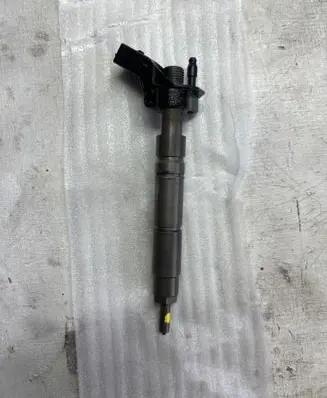 Mercedes-Benz CLS C219 Fuel injector A6420700587 0445115