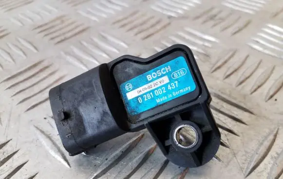 Jeep Cherokee III KJ Air pressure sensor 0281002437