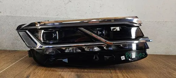 Volkswagen Touareg III Headlight/headlamp 761941082 1EX01314306