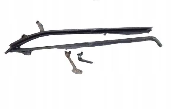 Iveco Daily 45 - 49.10 Sliding door lower roller guide/hinge 