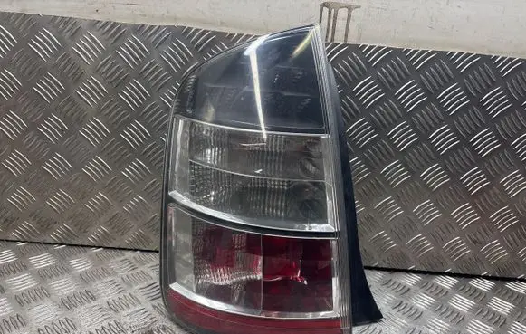 Toyota Prius (NHW20) Rear/tail lights 4714L