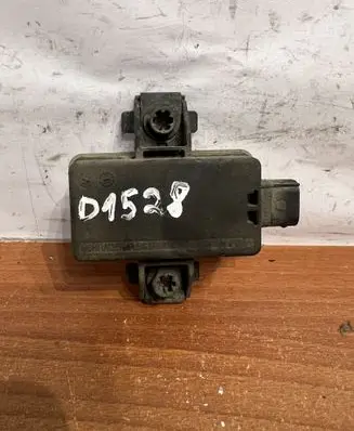 Mercedes-Benz GLC X253 C253 Tire pressure sensor A0009003713 D1528
