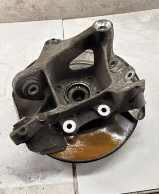 BMW 5 G30 G31 Rear wheel hub 62165410