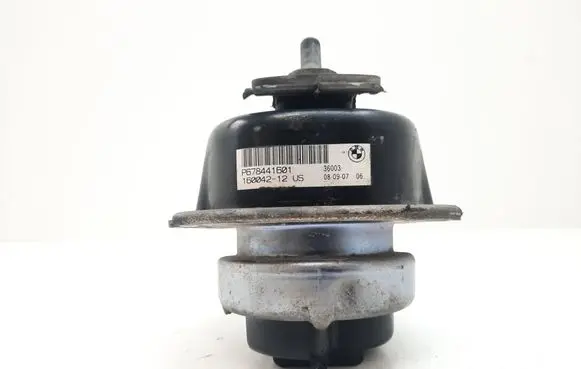 BMW X5 E70 Engine mount bracket 678441601