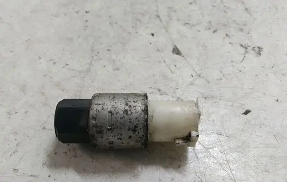 Air conditioning (A/C) pressure sensor