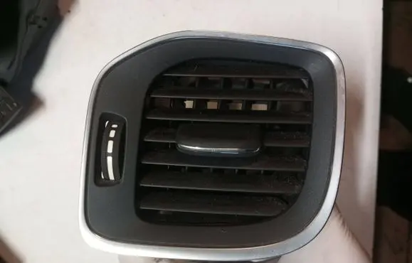 Volvo V60 Dashboard side air vent grill/cover trim 1281851