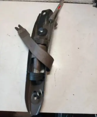 Volvo XC90 Front seatbelt 8686631