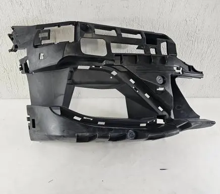 BMW 8 G15 Front bumper lower grill 15067010