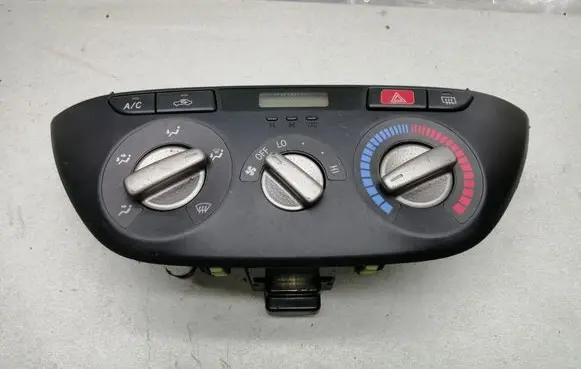 Toyota RAV 4 (XA20) Climate control unit 5590042100