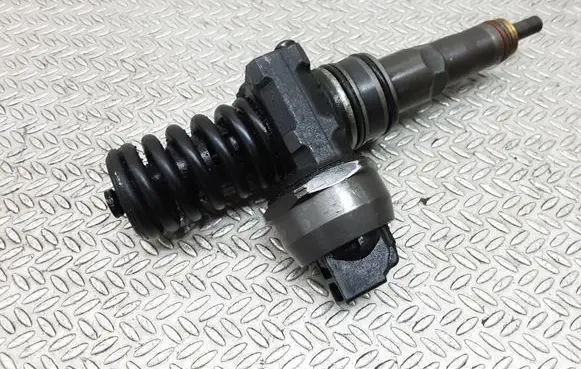 Volkswagen Sharan Fuel injector 0414720038 038130073AK
