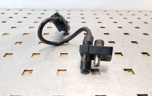 BMW 5 E60 E61 Crankshaft position sensor 0281002477