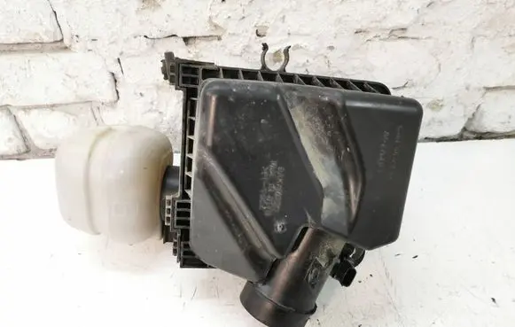 Subaru Outback Air filter box cover A52AJ01