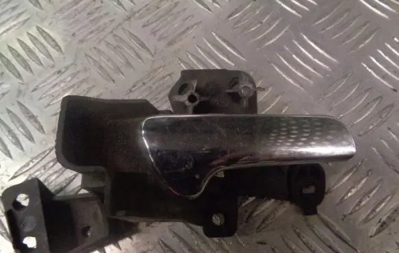 Opel Zafira A Front door interior handle