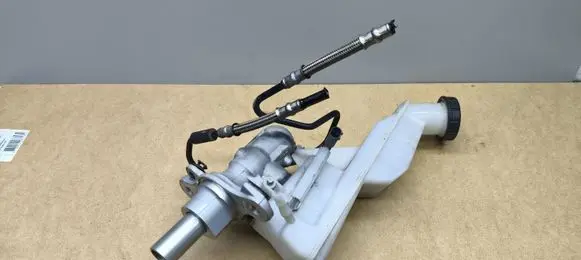 Mercedes-Benz A W176 Master brake cylinder A2464300102