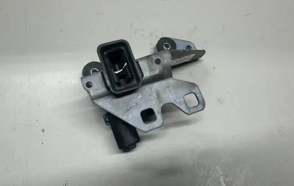 BMW 5 F10 F11 Tailgate window lock/catch/latch 7308831 1397020132 131023002