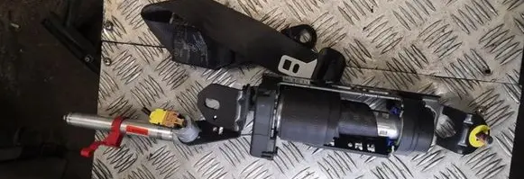 Volvo XC70 Front seatbelt 30734732