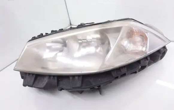 Renault Megane II Headlight/headlamp 89306990