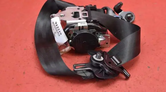 Ford Kuga I Front seatbelt LV4B-S61294-ADW