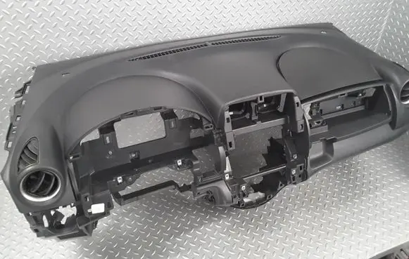 Nissan Note (E12) Dashboard 682003VY0A 681019ME0A