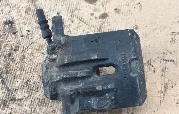 Subaru XV I Rear brake caliper 