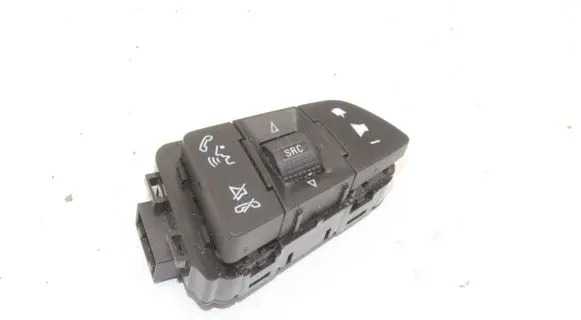 Opel Astra K Steering wheel buttons/switches 13470315