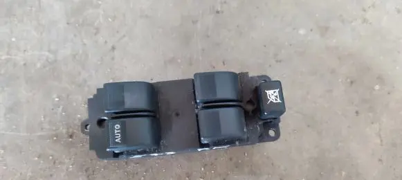 Mazda 2 Electric window control switch