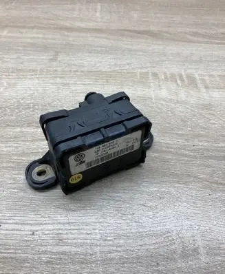 Audi A3 S3 8P ESP acceleration yaw rate sensor 1K0907655D 10170103643