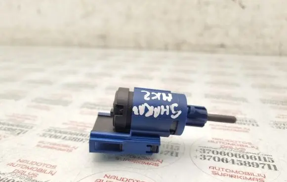 Volkswagen Sharan Brake pedal sensor switch 1J0927189E
