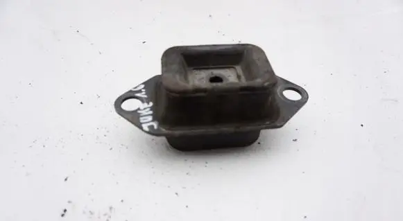 Nissan Juke I F15 Driveshaft support bearing bracket 