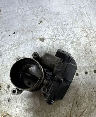 Volkswagen Golf VI Throttle valve 03L128063D A2C53337753 1111086933