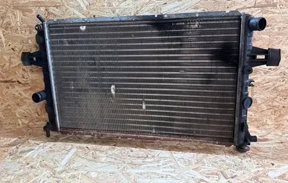 Opel Zafira A Coolant radiator