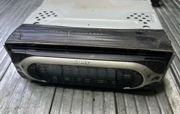 Mini One - Cooper R50 - 53 Radio/CD/DVD/GPS head unit 1712589