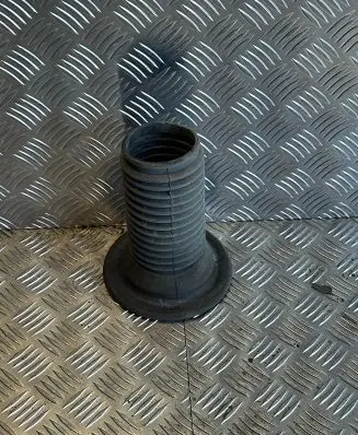 Toyota Avensis T270 Rear strut damper dust cover boot 