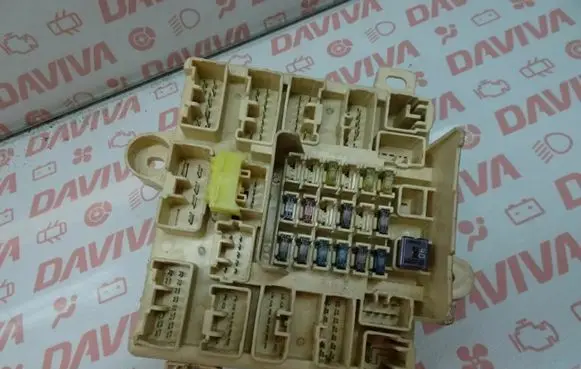 Lexus IS 200-300 Fuse box set 90987-04002 156700-0878 90987-02012