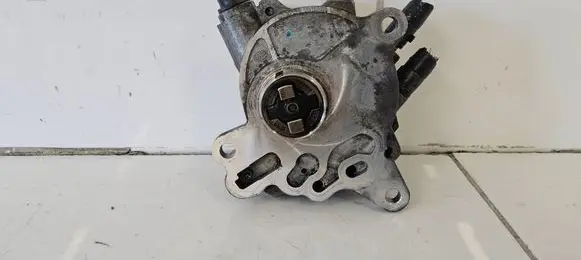 Volkswagen PASSAT B6 Vacuum pump 03G145209 161205