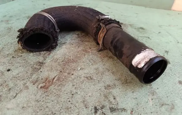 Hyundai Santa Fe Intercooler hose/pipe