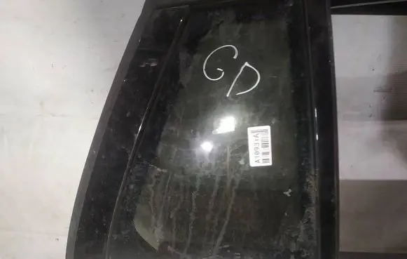 Mercedes-Benz C AMG W204 Rear vent window glass as2