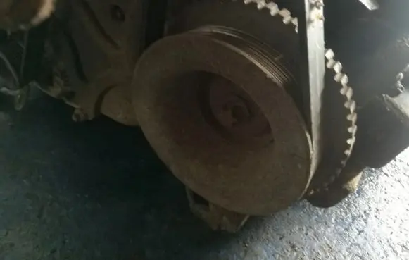 Opel Astra F Crankshaft pulley