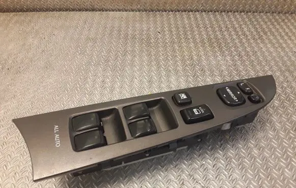 Lexus IS 220D-250-350 Electric window control switch 8404053070