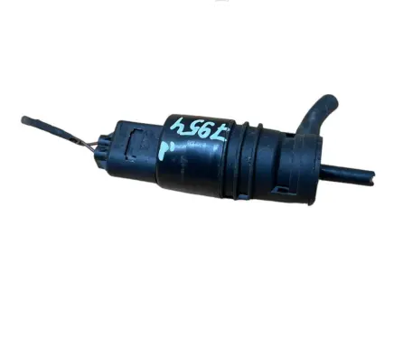 BMW X1 E84 Windscreen/windshield washer pump 67127302588 7302588 3437376