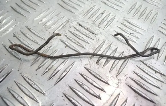 Opel Zafira A Front brake pad spring 