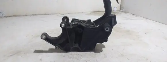 Audi A4 S4 B7 8E 8H Power steering pump mounting bracket 059145169AA
