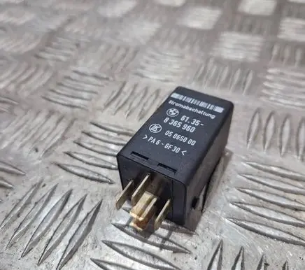 BMW 5 E39 Other relay 61358365960 05065000