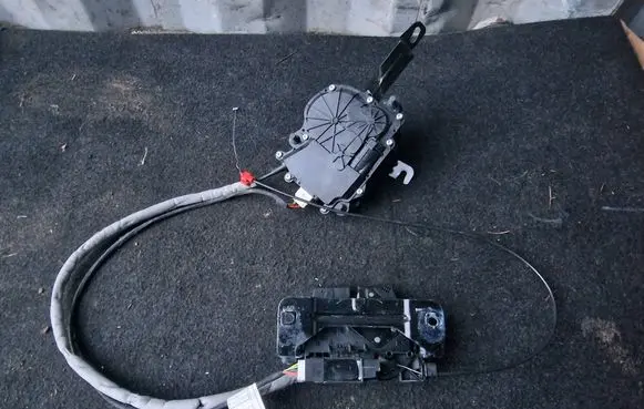 BMW 4 F36 Gran coupe Tailgate/trunk control unit/module 912935112 14777810