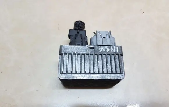 Opel Insignia A Glow plug pre-heat relay 55563423