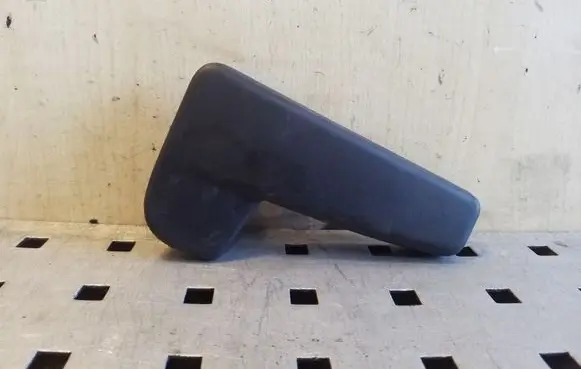 Engine bonnet (hood) release handle