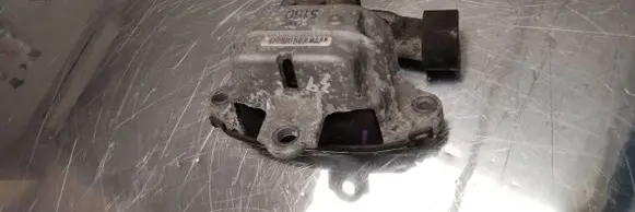 Opel Mokka Engine mount bracket 95185160 5160