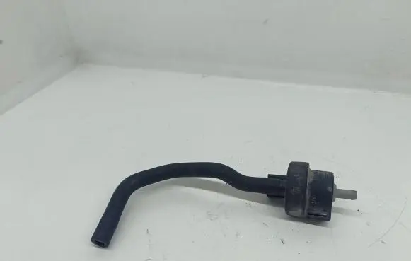 Audi A4 S4 B5 8D Valve vacuum 058133459
