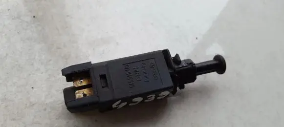 Volkswagen Golf III Brake pedal sensor switch 191945515