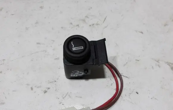 BMW 5 E60 E61 Cigarette lighter front 